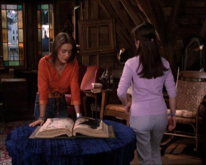 Charmed-Online_dot_net-2x05TheDevilsMusic0922.jpg