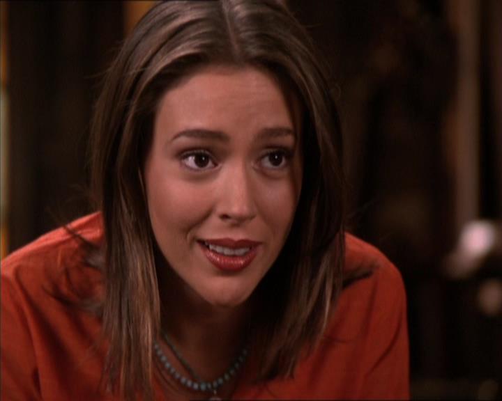 Charmed-Online_dot_net-2x05TheDevilsMusic0938.jpg