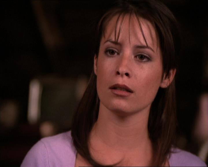Charmed-Online_dot_net-2x05TheDevilsMusic0979.jpg