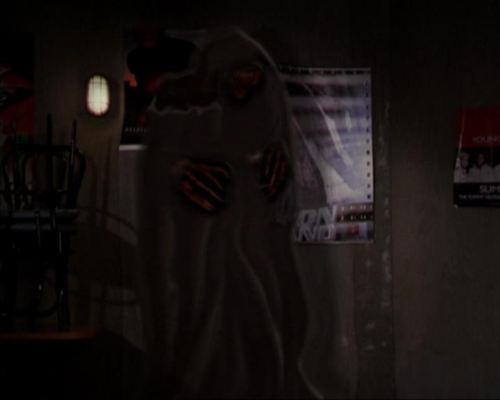 Charmed-Online_dot_net-2x05TheDevilsMusic0993.jpg