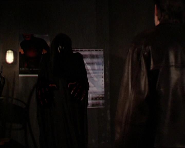 Charmed-Online_dot_net-2x05TheDevilsMusic0996.jpg
