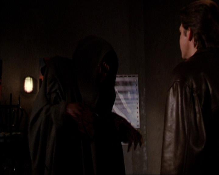 Charmed-Online_dot_net-2x05TheDevilsMusic1008.jpg