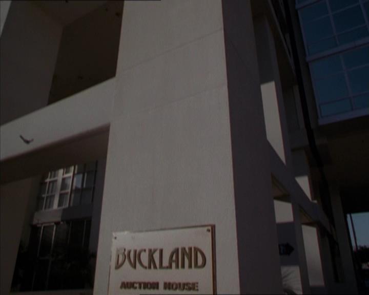 Charmed-Online_dot_net-2x05TheDevilsMusic1029.jpg