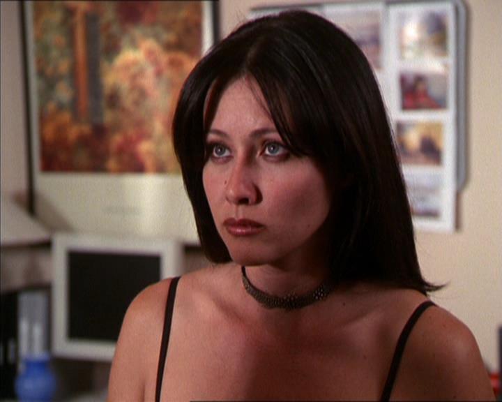Charmed-Online_dot_net-2x05TheDevilsMusic1113.jpg