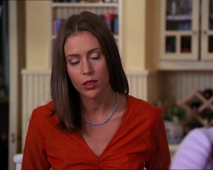 Charmed-Online_dot_net-2x05TheDevilsMusic1178.jpg
