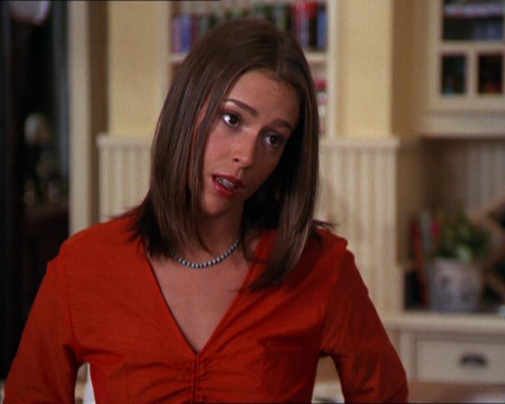 Charmed-Online_dot_net-2x05TheDevilsMusic1208.jpg