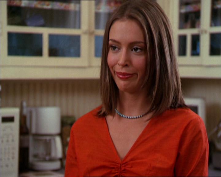 Charmed-Online_dot_net-2x05TheDevilsMusic1223.jpg