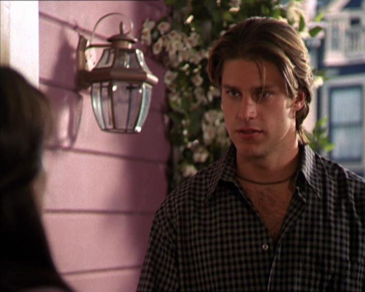 Charmed-Online_dot_net-2x05TheDevilsMusic1229.jpg