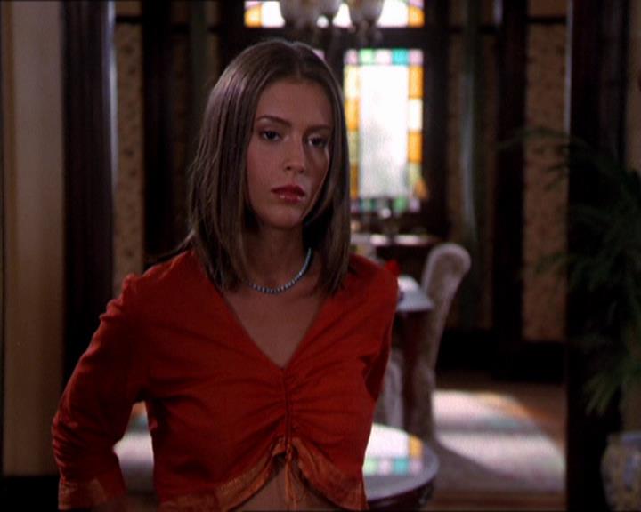 Charmed-Online_dot_net-2x05TheDevilsMusic1287.jpg