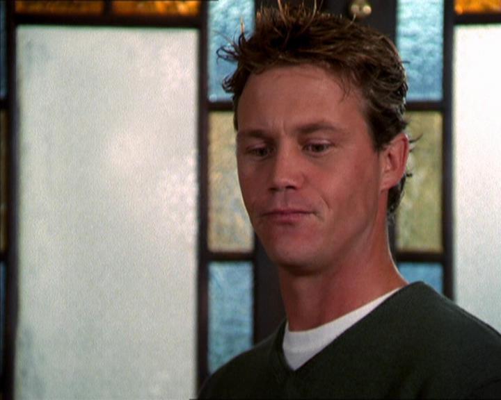 Charmed-Online_dot_net-2x05TheDevilsMusic1299.jpg
