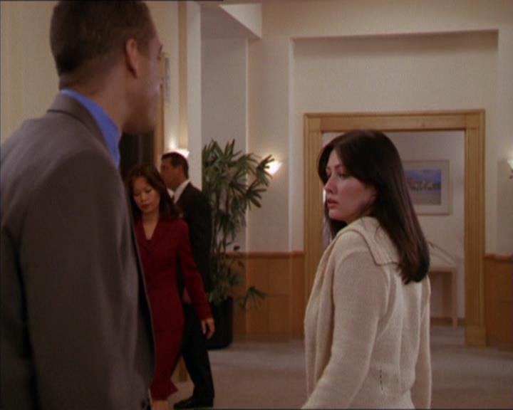 Charmed-Online_dot_net-2x05TheDevilsMusic1307.jpg