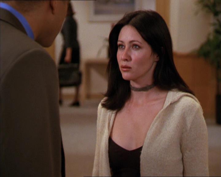 Charmed-Online_dot_net-2x05TheDevilsMusic1313.jpg