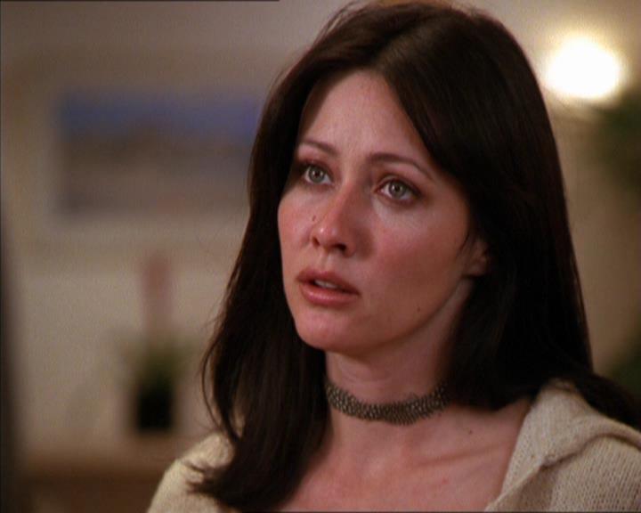 Charmed-Online_dot_net-2x05TheDevilsMusic1330.jpg