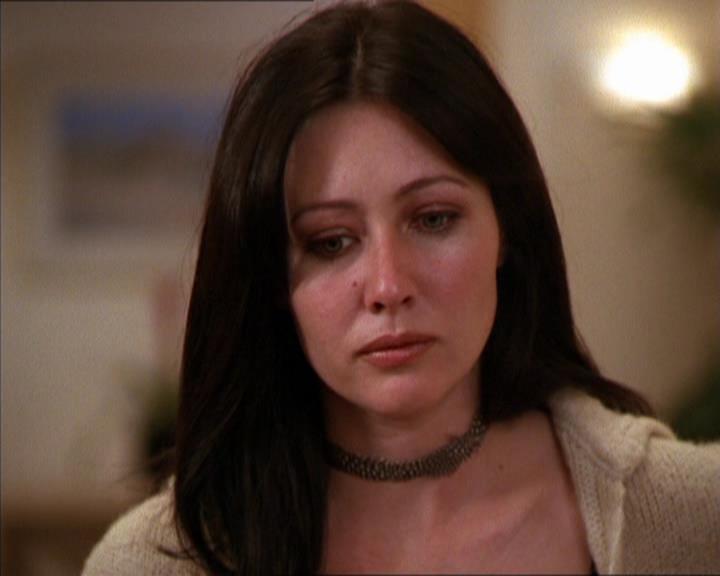 Charmed-Online_dot_net-2x05TheDevilsMusic1344.jpg