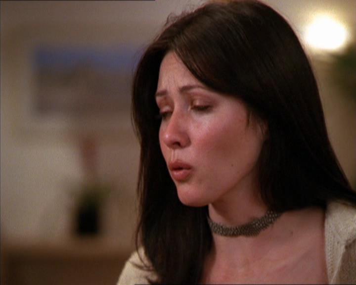 Charmed-Online_dot_net-2x05TheDevilsMusic1354.jpg