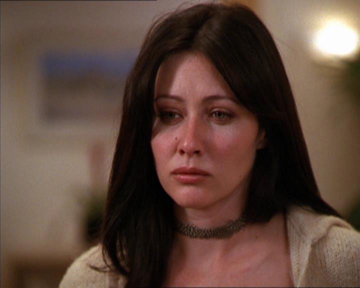 Charmed-Online_dot_net-2x05TheDevilsMusic1372.jpg