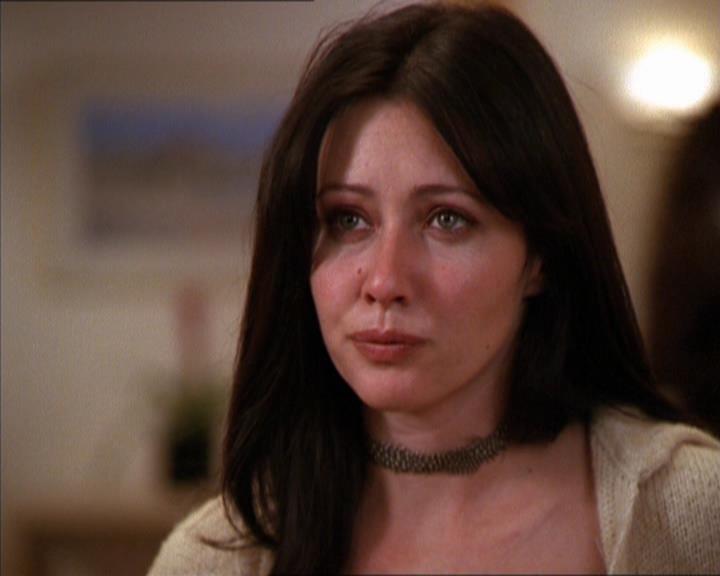 Charmed-Online_dot_net-2x05TheDevilsMusic1373.jpg