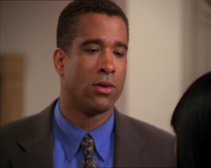 Charmed-Online_dot_net-2x05TheDevilsMusic1374.jpg
