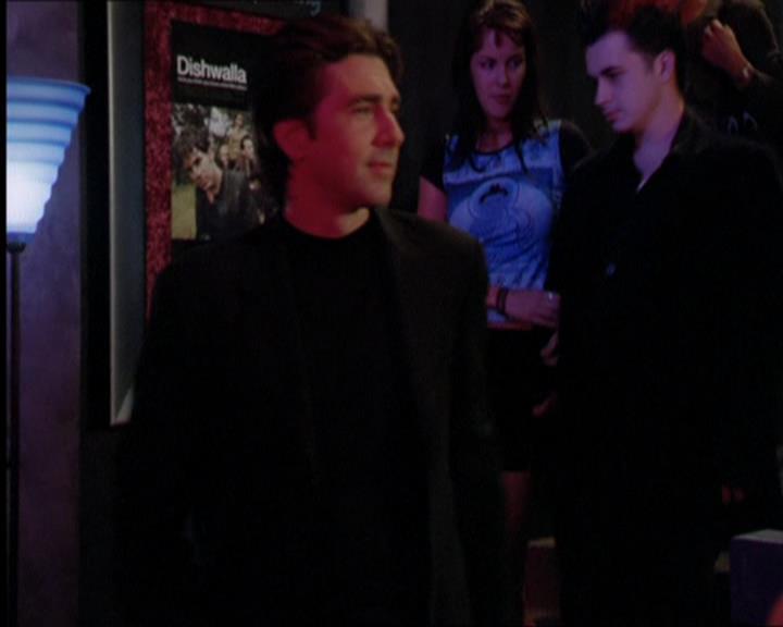 Charmed-Online_dot_net-2x05TheDevilsMusic1478.jpg