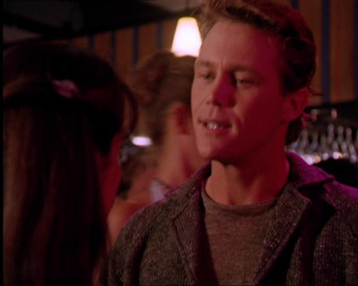 Charmed-Online_dot_net-2x05TheDevilsMusic1498.jpg