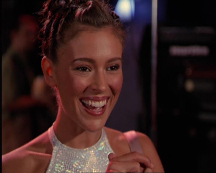 Charmed-Online_dot_net-2x05TheDevilsMusic1524.jpg