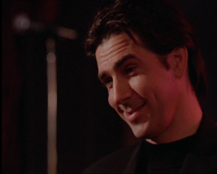 Charmed-Online_dot_net-2x05TheDevilsMusic1529.jpg
