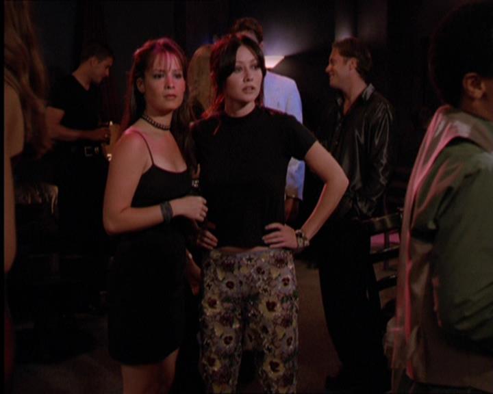 Charmed-Online_dot_net-2x05TheDevilsMusic1531.jpg