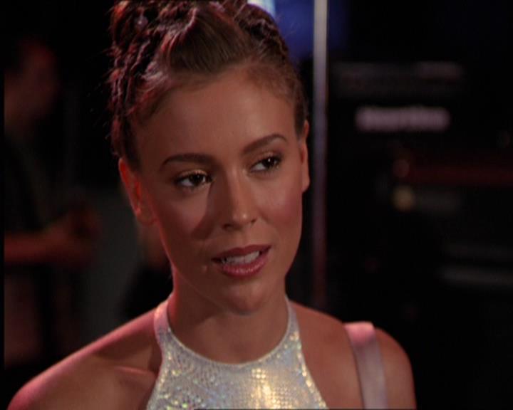 Charmed-Online_dot_net-2x05TheDevilsMusic1547.jpg