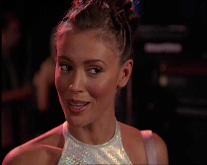 Charmed-Online_dot_net-2x05TheDevilsMusic1550.jpg