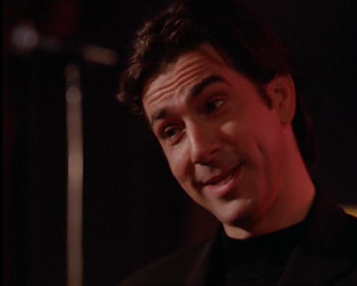 Charmed-Online_dot_net-2x05TheDevilsMusic1564.jpg