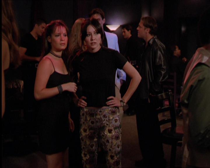 Charmed-Online_dot_net-2x05TheDevilsMusic1573.jpg