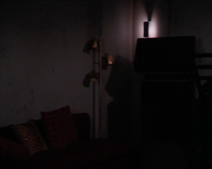 Charmed-Online_dot_net-2x05TheDevilsMusic1594.jpg