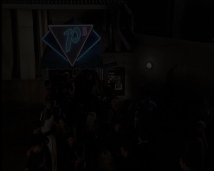 Charmed-Online_dot_net-2x05TheDevilsMusic1639.jpg