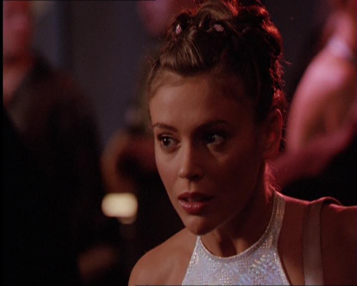 Charmed-Online_dot_net-2x05TheDevilsMusic1661.jpg