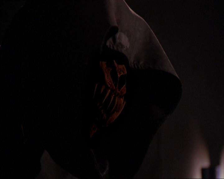 Charmed-Online_dot_net-2x05TheDevilsMusic1704.jpg
