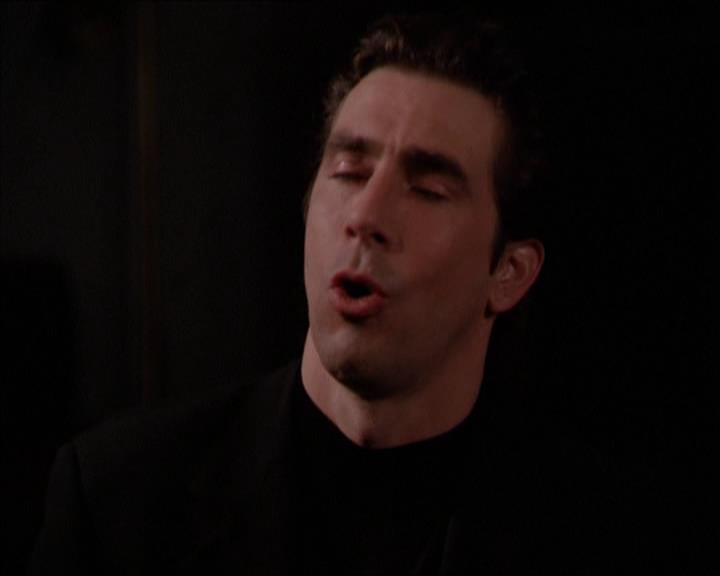 Charmed-Online_dot_net-2x05TheDevilsMusic1706.jpg
