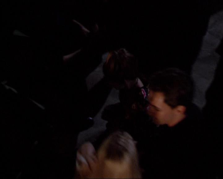 Charmed-Online_dot_net-2x05TheDevilsMusic1727.jpg