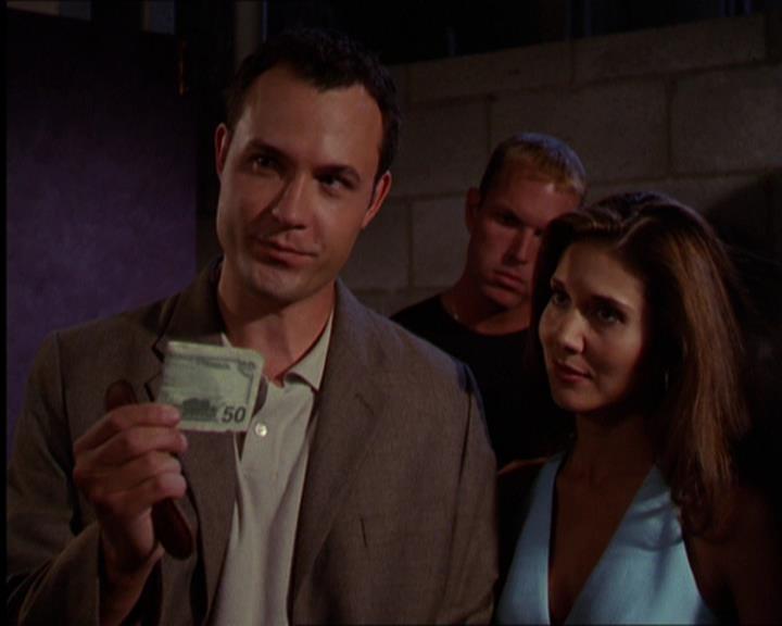 Charmed-Online_dot_net-2x05TheDevilsMusic1740.jpg