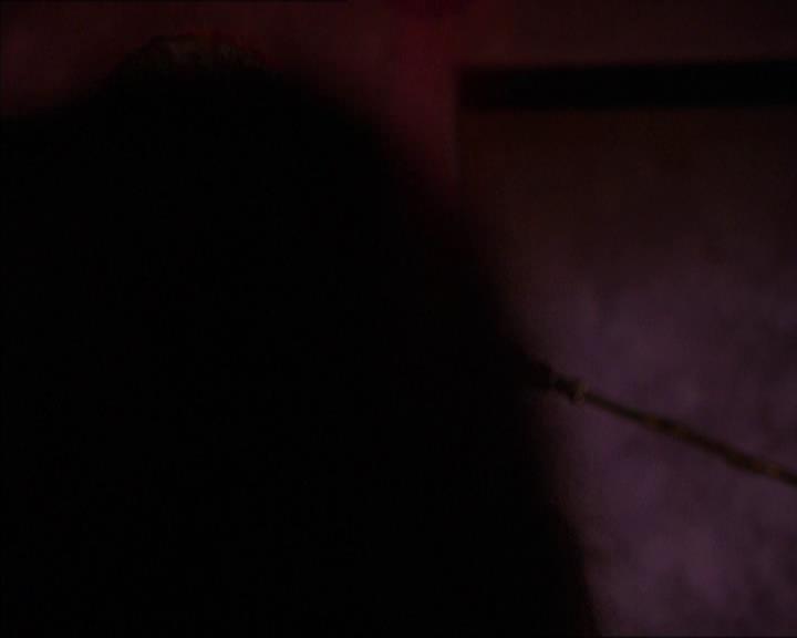 Charmed-Online_dot_net-2x05TheDevilsMusic1755.jpg