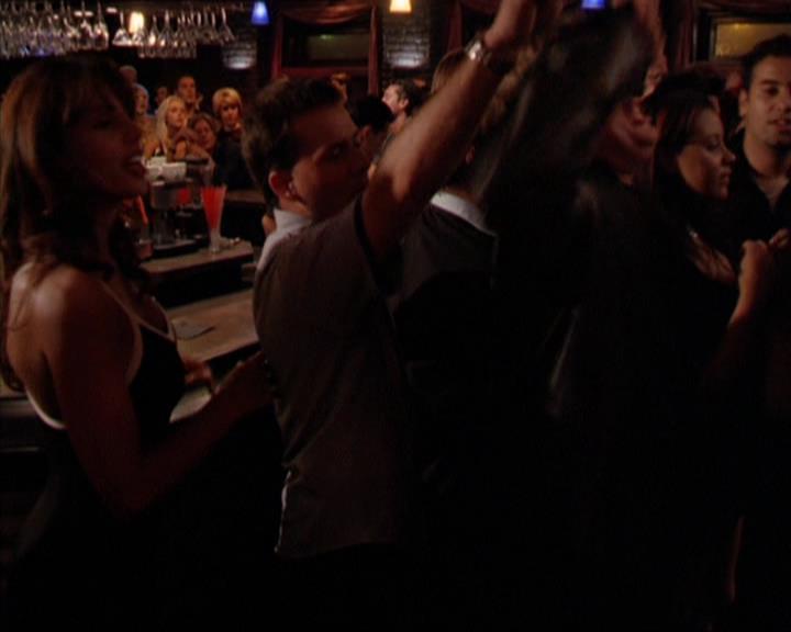 Charmed-Online_dot_net-2x05TheDevilsMusic1757.jpg