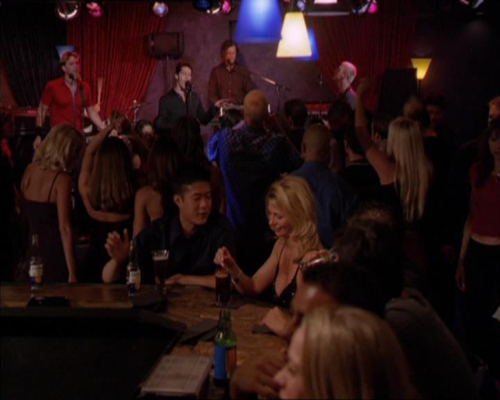 Charmed-Online_dot_net-2x05TheDevilsMusic1769.jpg