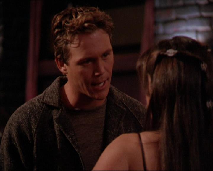 Charmed-Online_dot_net-2x05TheDevilsMusic1811.jpg