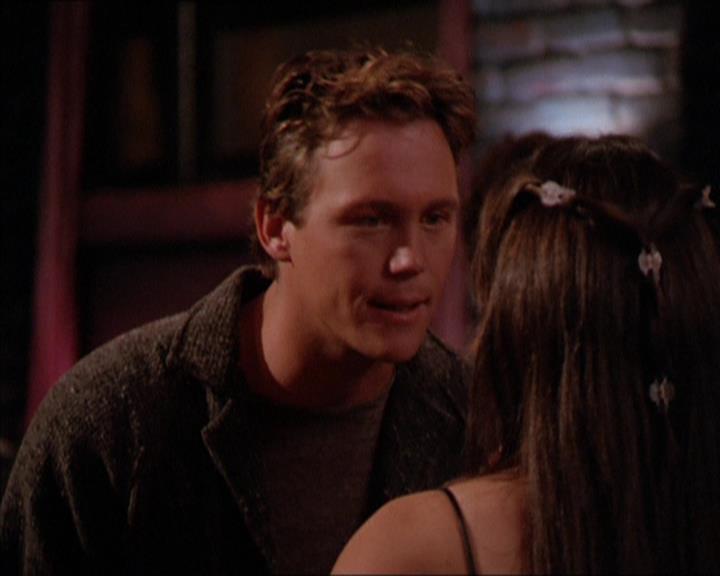 Charmed-Online_dot_net-2x05TheDevilsMusic1821.jpg