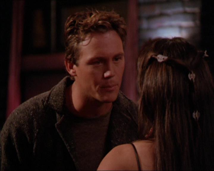Charmed-Online_dot_net-2x05TheDevilsMusic1822.jpg