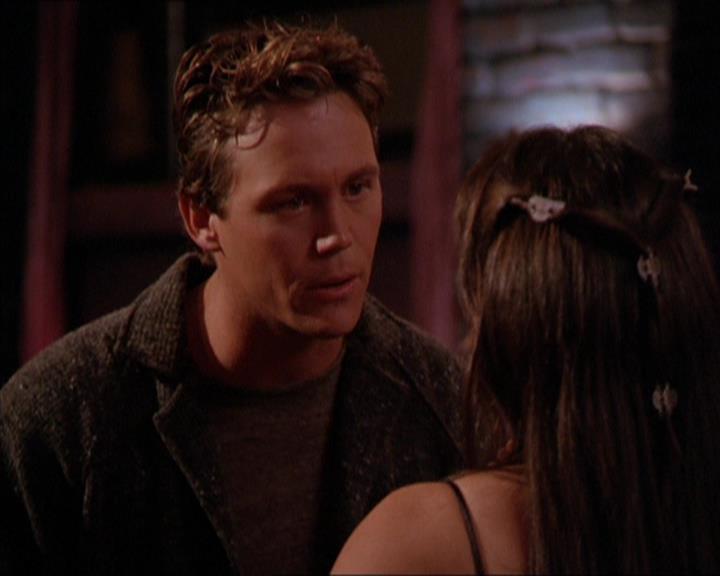 Charmed-Online_dot_net-2x05TheDevilsMusic1825.jpg