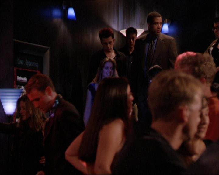 Charmed-Online_dot_net-2x05TheDevilsMusic1860.jpg
