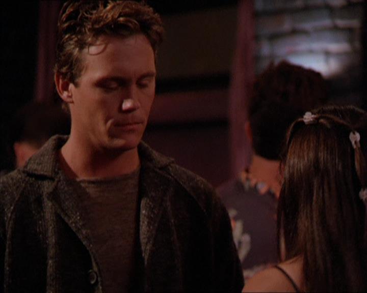 Charmed-Online_dot_net-2x05TheDevilsMusic1867.jpg