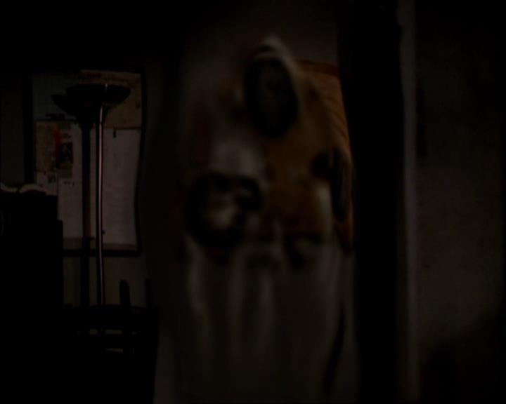 Charmed-Online_dot_net-2x05TheDevilsMusic2083.jpg
