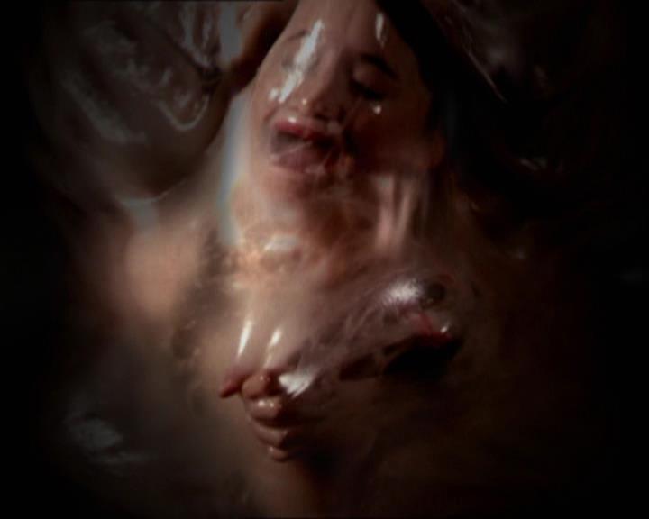 Charmed-Online_dot_net-2x05TheDevilsMusic2180.jpg
