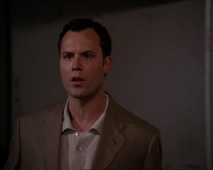 Charmed-Online_dot_net-2x05TheDevilsMusic2192.jpg